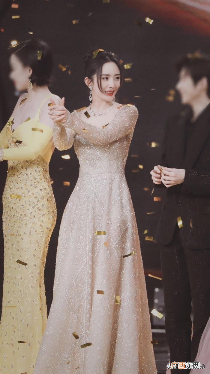 王源和杨紫,唐嫣倪妮王源杨幂杨紫同框成真香现场