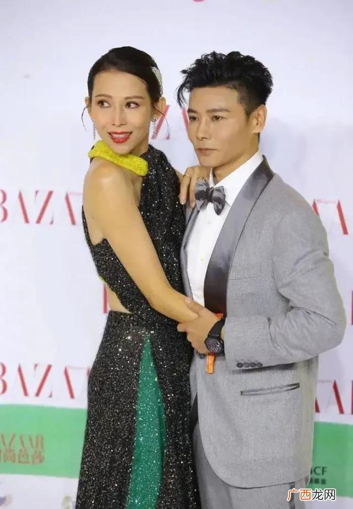 杨颖正脸照，Angelababy似森林里走出的公主