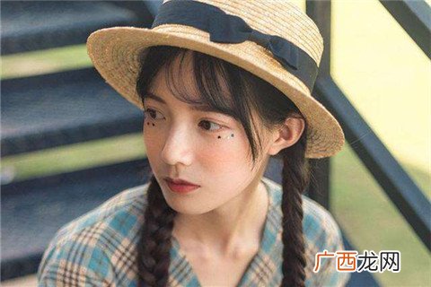 暧昧是什么意思？暧昧是爱情吗？