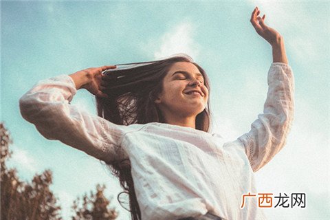 追女生死缠烂打是屌丝的行为吗？吸引才是核心思维！