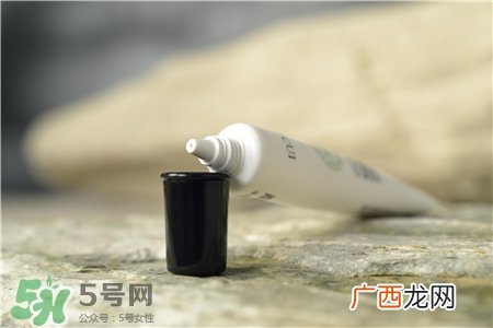 眼霜用完之后要洗吗?眼霜用多久才有效果?