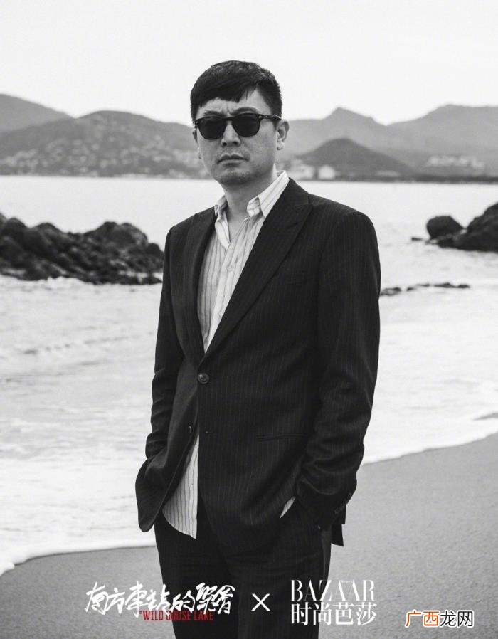 胡歌与万茜，胡歌桂纶镁南法聚会万茜躺老胡怀里画面超撩