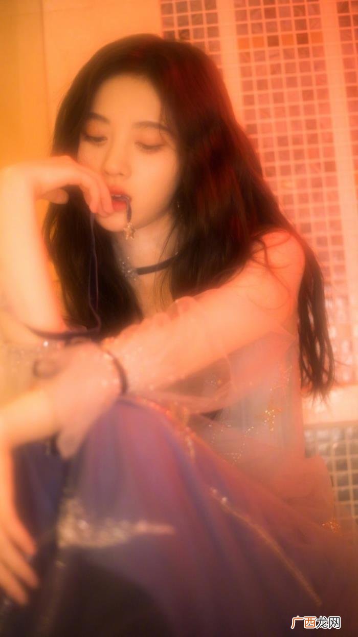 鞠婧祎桌面，套图系列手机壁纸641期丨鞠婧祎朦胧迷失桌面锁屏