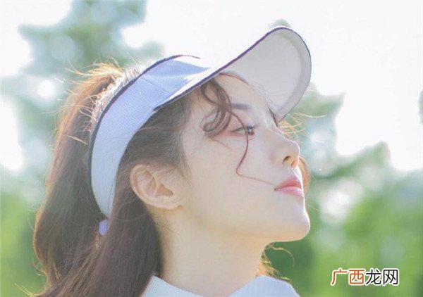 喜欢的女生很少发朋友圈怎么了解她?