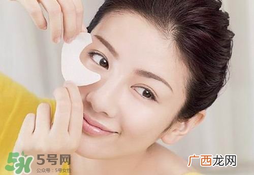 眼膜和面膜能一起贴吗?眼膜和面膜能同时用吗?