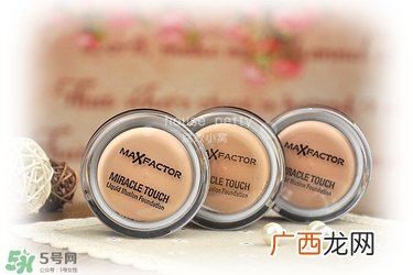 蜜丝佛陀粉底霜色号试色_蜜丝佛陀粉底霜色号怎么选