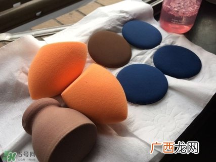 ukiss悠珂思粉扑清洗剂怎么用？悠珂思粉扑清洗剂使用方法