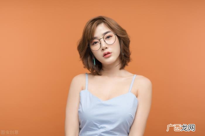 让女生更喜欢你的6个开场技巧 如何向喜欢的女生要联系方式