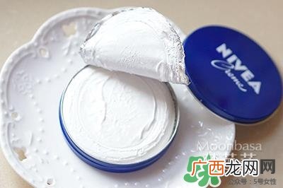 妮维雅洗面奶真假辨别_妮维雅男士洗面奶真假鉴别