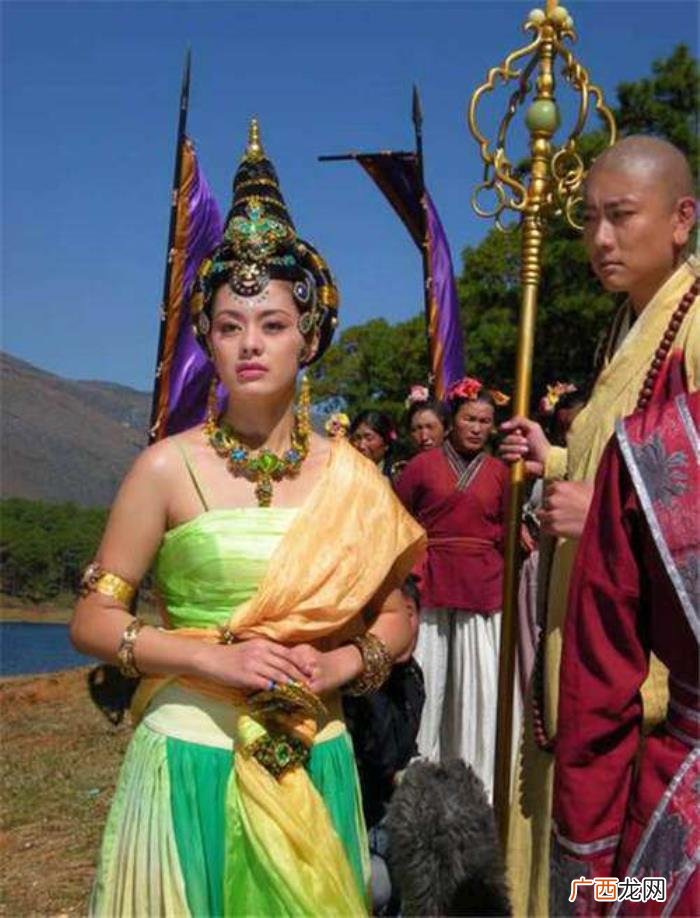 舒畅和胡静，赵丽颖、胡静、舒畅等八个女儿国国王