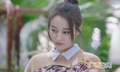 女生拒绝了我但还回复我消息是什么意思？