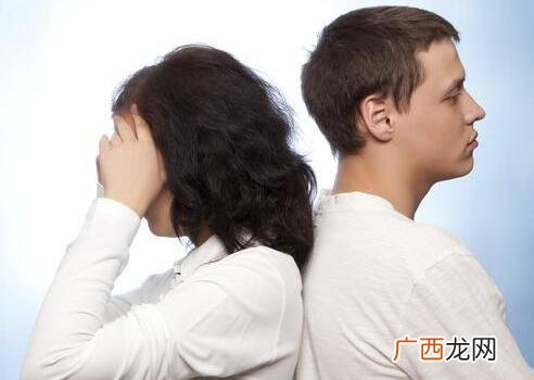 和女生从朋友到恋人,要学会升高关系迈过友谊区