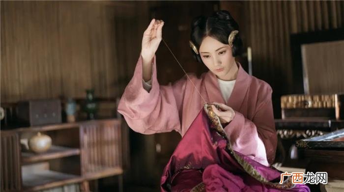 能够让花心的男人收心的女人 花心男人老了会收心吗