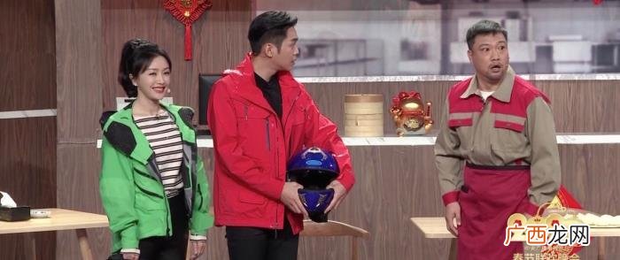 张若昀秦岚，秦岚张若昀红绿机车情侣装大秀长腿