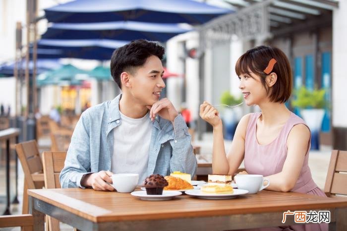 凤凰男爱上家境优渥的独生女 凤凰男会娶什么女人