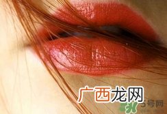 嘴唇干裂吃什么维生素?嘴唇干裂吃维生素几?