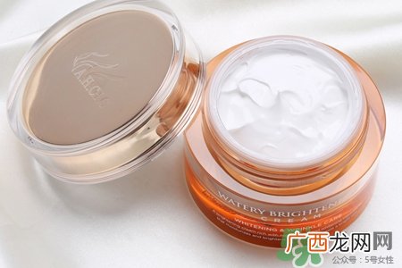 ahc素颜霜怎么用？ahc素颜霜使用方法