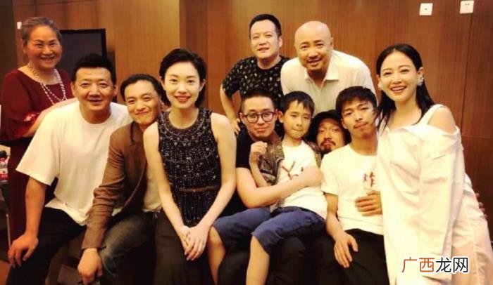 周一围助理，朱丹为什么力挺和女助理共用一根吸管的周一围