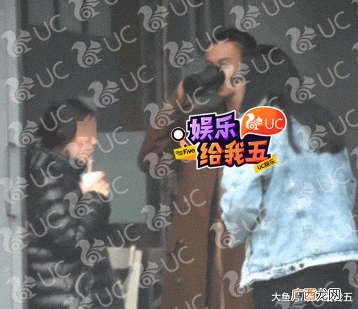 周一围助理，朱丹为什么力挺和女助理共用一根吸管的周一围