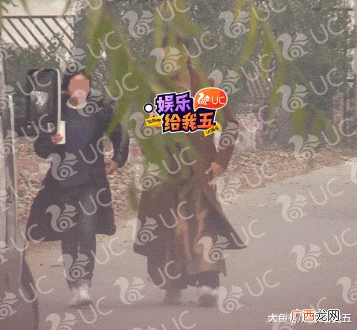周一围助理，朱丹为什么力挺和女助理共用一根吸管的周一围