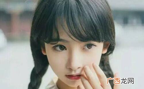 不会聊天的男生怎么追女孩子？5个实用聊天技巧