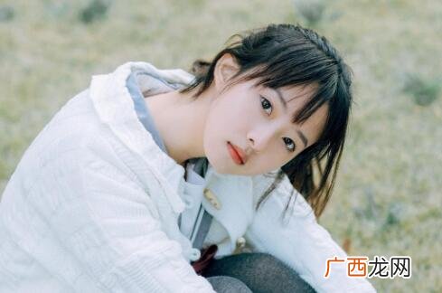喜欢的女生说她和男朋友分手了怎么安慰她？