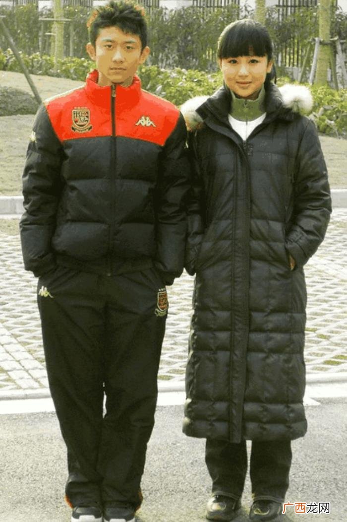 张一山身高，陈柏霖晒伴郎团照意外暴露张一山身高不足170