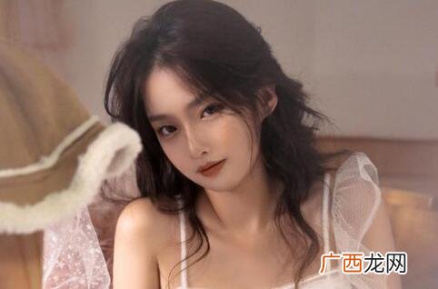 女生考验男生的方法，她会分三个阶段来考验你