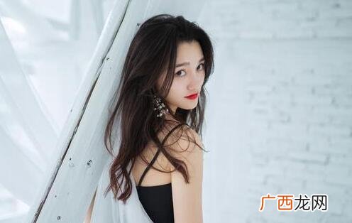 追女生之调动女生情绪的惯例，让她对你产生感觉