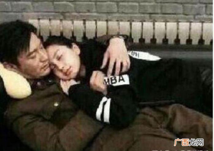 揭开了娱乐圈女追男的套路 女生追男生的聊天套路