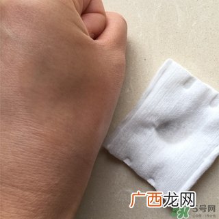 凡茜白茶卸妆油怎么用？凡茜卸妆油使用方法