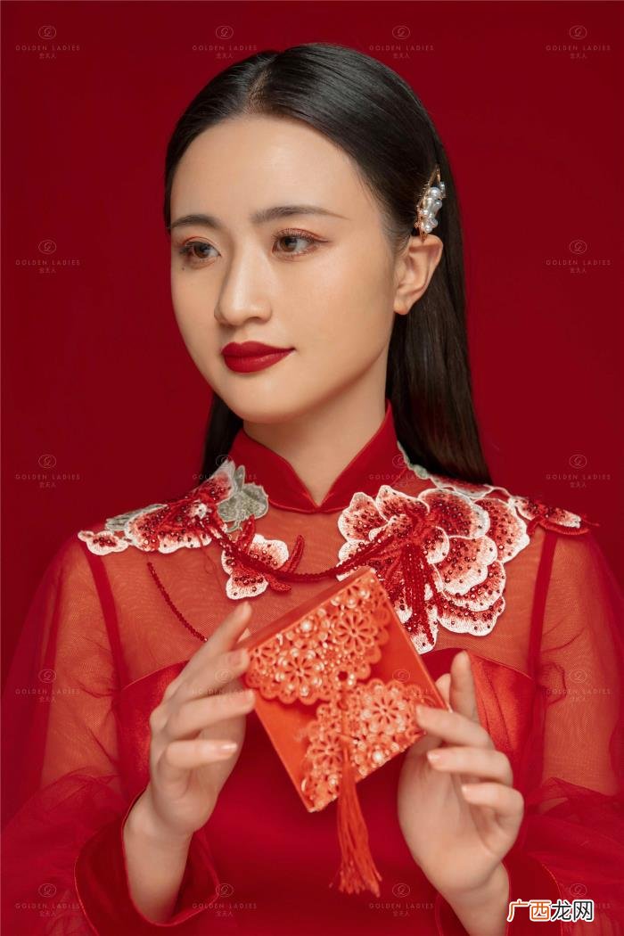 旗袍婚纱照，客片分享丨这样喜庆的旗袍婚纱照你觉得能打几分