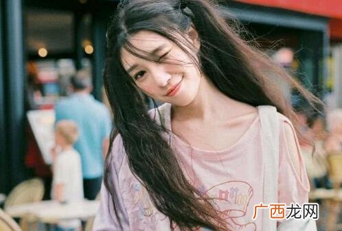 女闺蜜喜欢你的征兆，教你如何试探她是否喜欢你