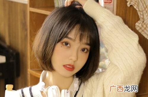 女闺蜜喜欢你的征兆，教你如何试探她是否喜欢你