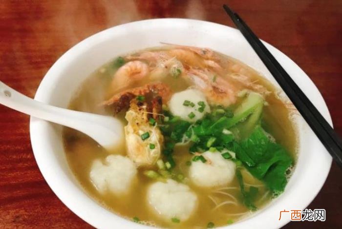 鹿晗吃海鲜，在普陀吃到鹿晗、邓超、陈赫同一碗海鲜面