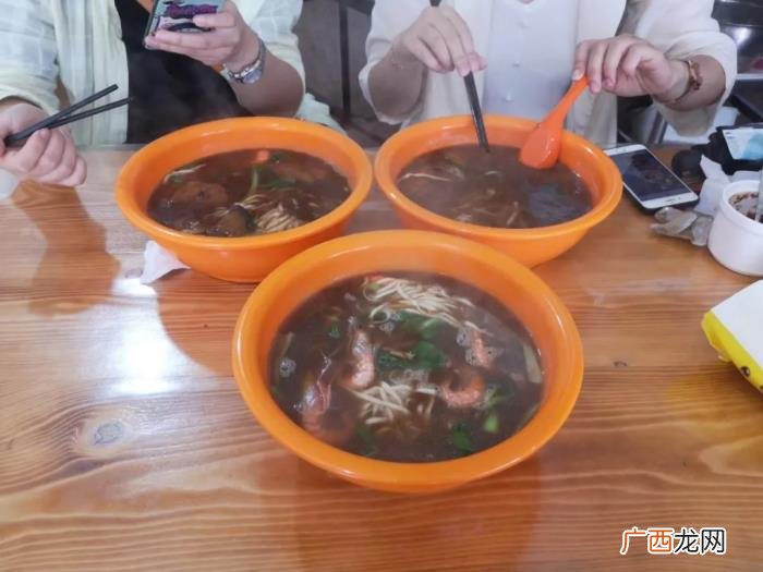 鹿晗吃海鲜，在普陀吃到鹿晗、邓超、陈赫同一碗海鲜面