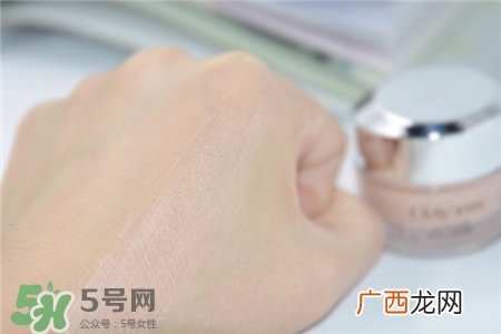 olay多效优越眼部精华霜适合年龄?olay多效优越眼霜怎么样?