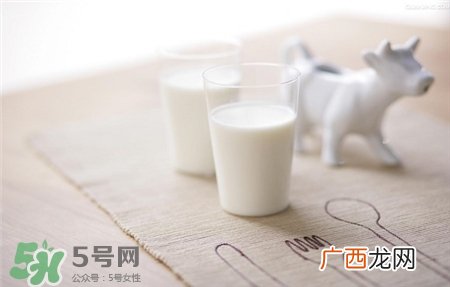纯牛奶可以做面膜吗?纯牛奶做面膜后还用洗掉吗?