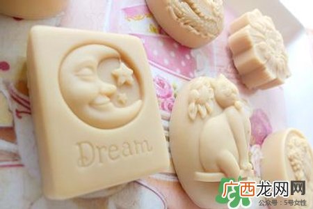 母乳做香皂可以洗脸吗？母乳可以做面膜吗？