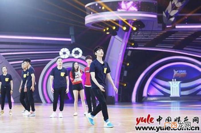宋茜贾乃亮,贾乃亮、宋茜、丁川和奥尼尔篮球比赛