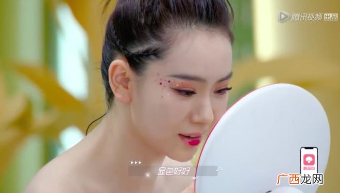 戚薇李佳琦，戚薇怎么hold住了李佳琦都害怕都芭比粉