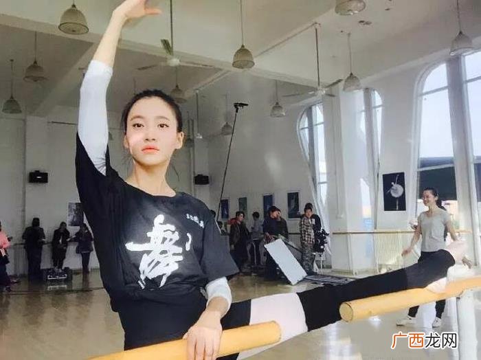 邓伦徐晓璐，邓伦前女友徐晓璐、白子卉、周楚楚、金晨