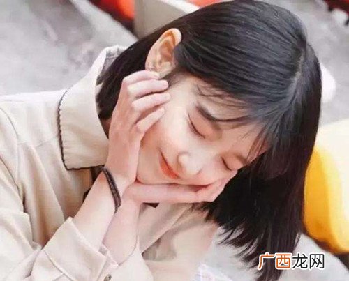 怎么追很久没联系的老同学？