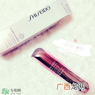 资生堂新透白精华和小灯泡哪个好？资生堂新透白精华和小灯泡对比