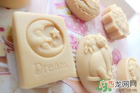 怎么用母乳做香皂?母乳香皂的制作方法