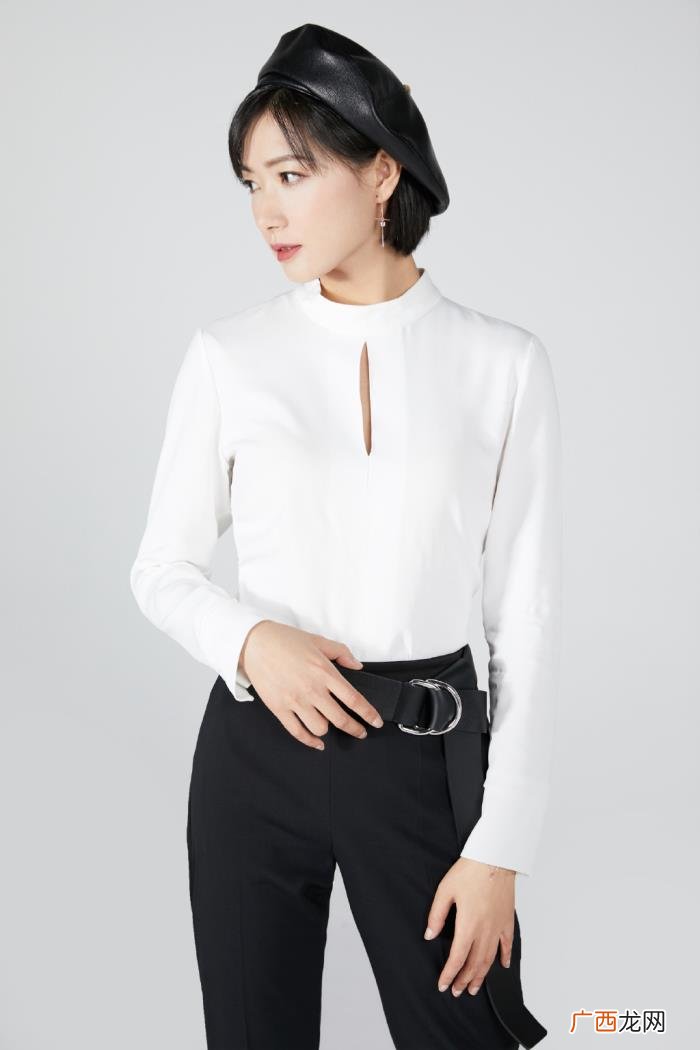 万茜太美了，37岁万茜的波波头短发和私服照太美了