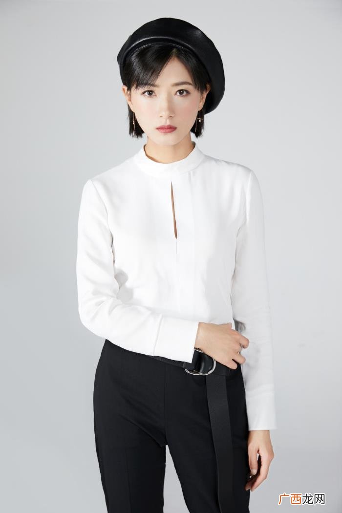 万茜太美了，37岁万茜的波波头短发和私服照太美了