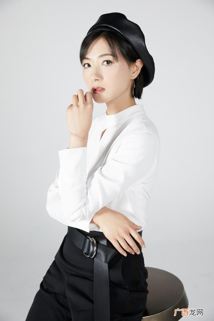 万茜太美了，37岁万茜的波波头短发和私服照太美了