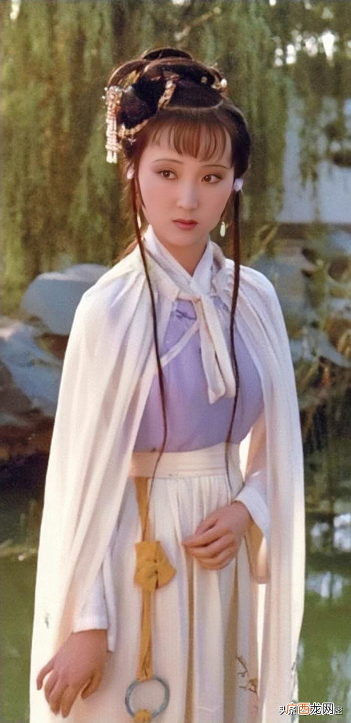 杨丽坤的美，老照片重温陈晓旭、杨丽坤的昔日风采