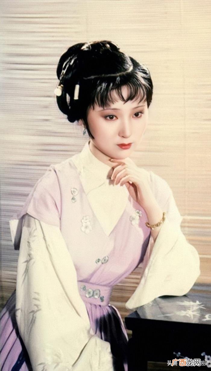 杨丽坤的美，老照片重温陈晓旭、杨丽坤的昔日风采